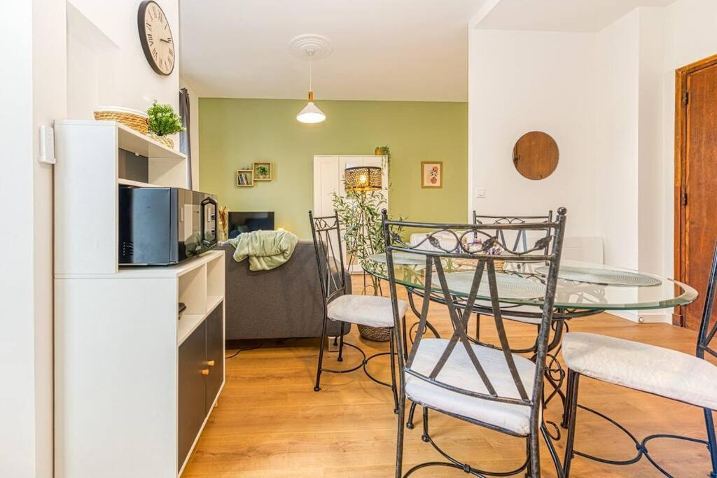 Apartment Entre Gare Et Centre-ville: Lit Double, Wifi *