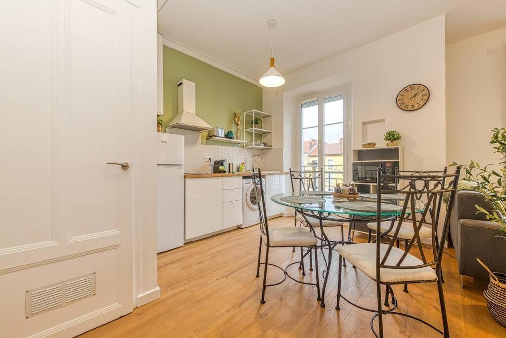 Apartment Entre Gare Et Centre-ville: Lit Double, Wifi Grenoble