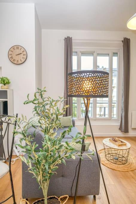 Entre Gare Et Centre-ville: Lit Double, Wifi * Grenoble