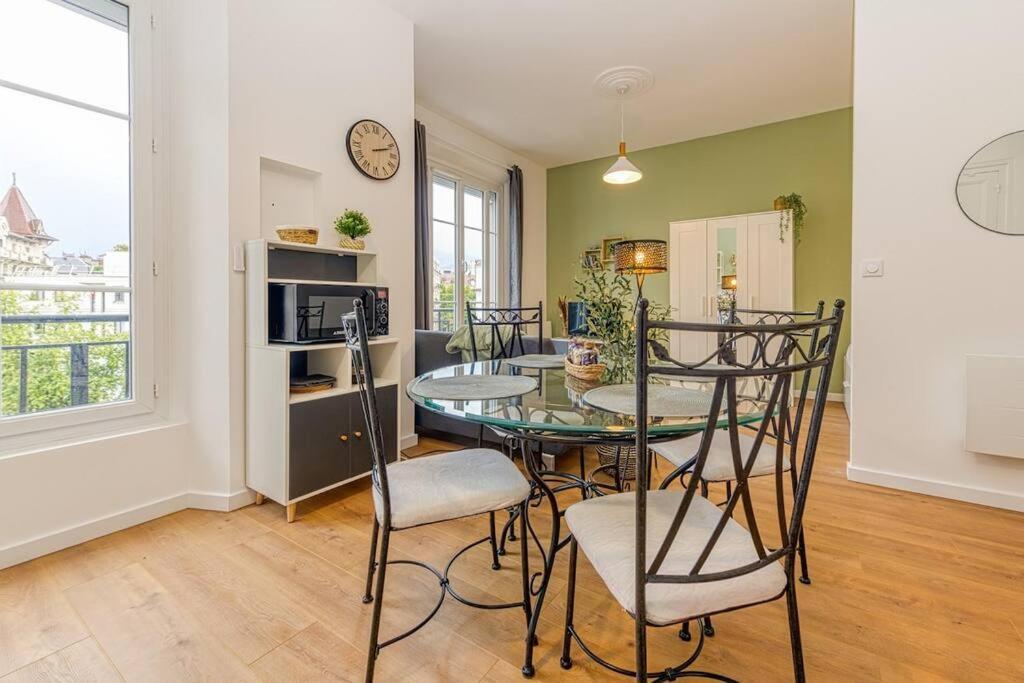 Entre Gare Et Centre-ville: Lit Double, Wifi Apartment *